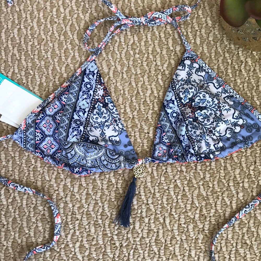 HM bikini top